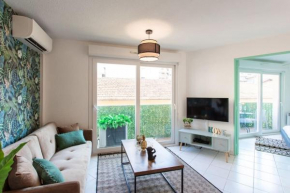 L44 1BDR Flat 10mins walk to port/Balcon, Parking, AC